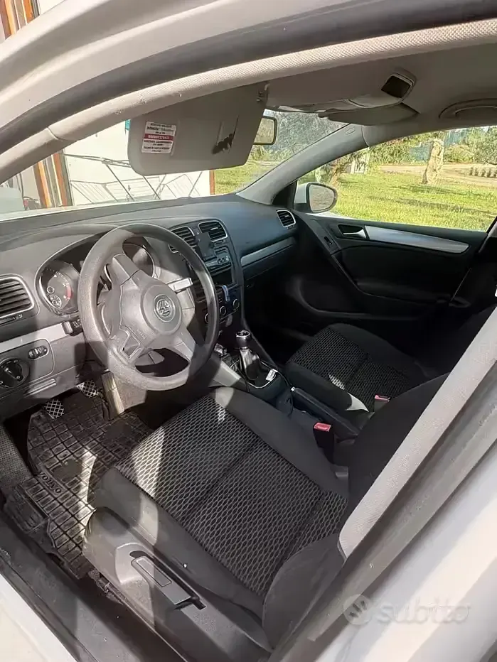 Usata VW Golf VII 105 CV (77 kW) 2012 Bianco Berlina