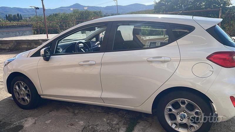 Bianco Usata 2019 Ford Fiesta Due volumi | 10.500 € (Ottimo prezzo) - Immagine 1/4