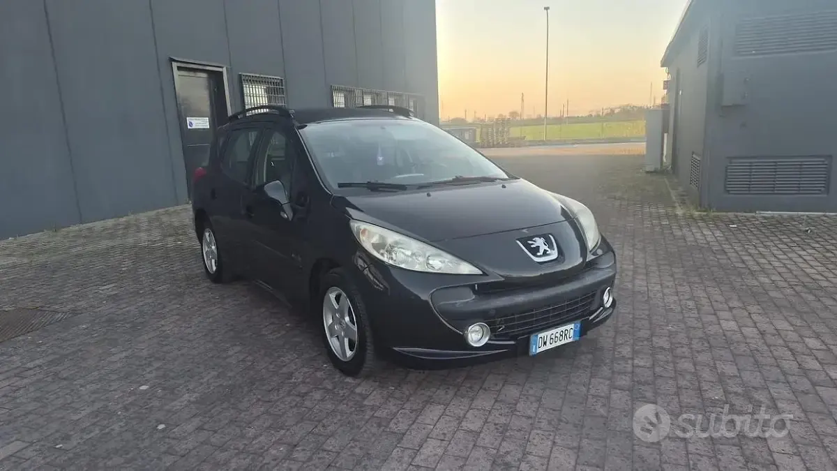 Usata Peugeot 207 90 CV (66 kW) 2009 Nero Station wagon
