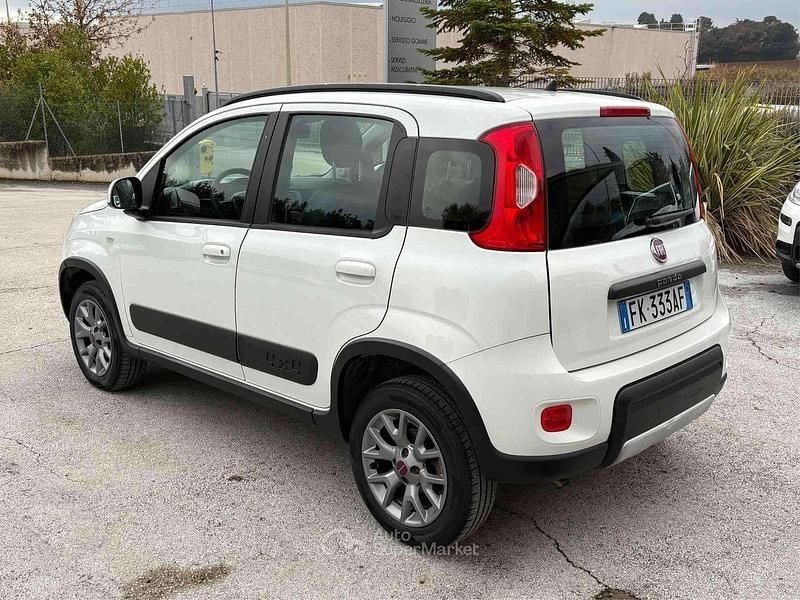Usata Fiat Panda 4x4 86 CV (63 kW) 2017 Bianco Utilitaria