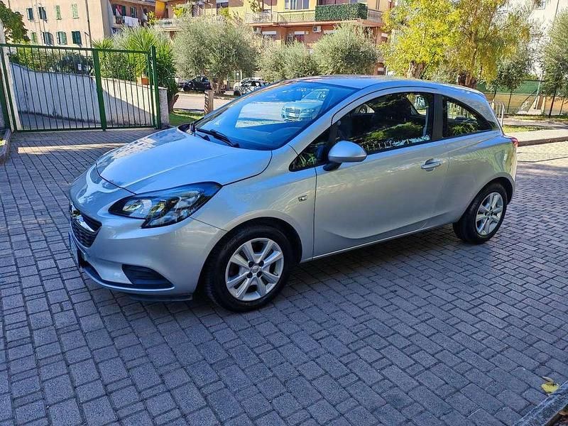 Usata 2016 Opel Corsa Tre volumi | 5500 € (Super prezzo) - Immagine 1/4