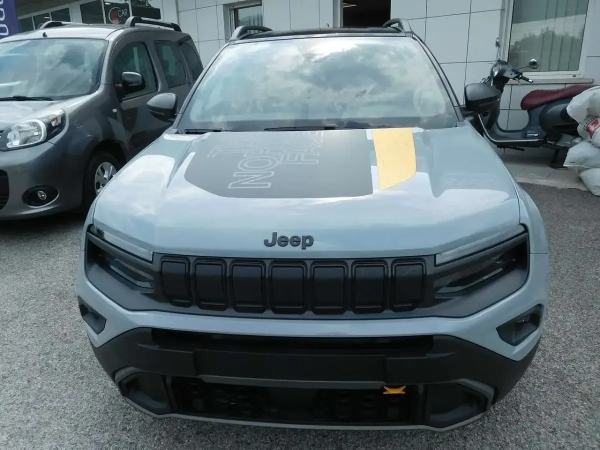 Nuova Jeep Avenger North 136 CV (100 kW) 2026 Grigio SUV
