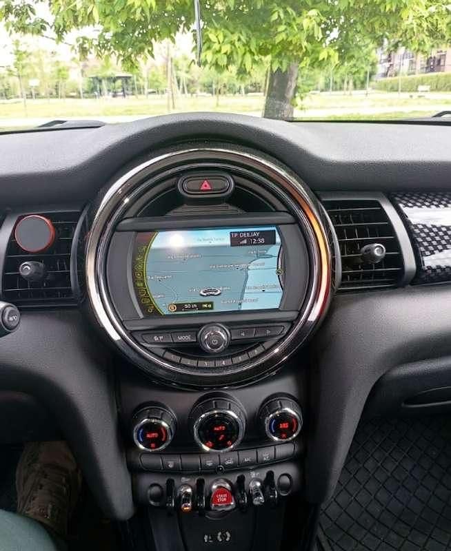 Begagnad Mini Cooper SD 170 HK (125 kW) 2015 Halvkombi