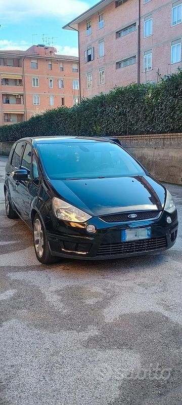Usata Ford S-MAX Titanium 140 CV (102 kW) 2008 Nero Monovolume