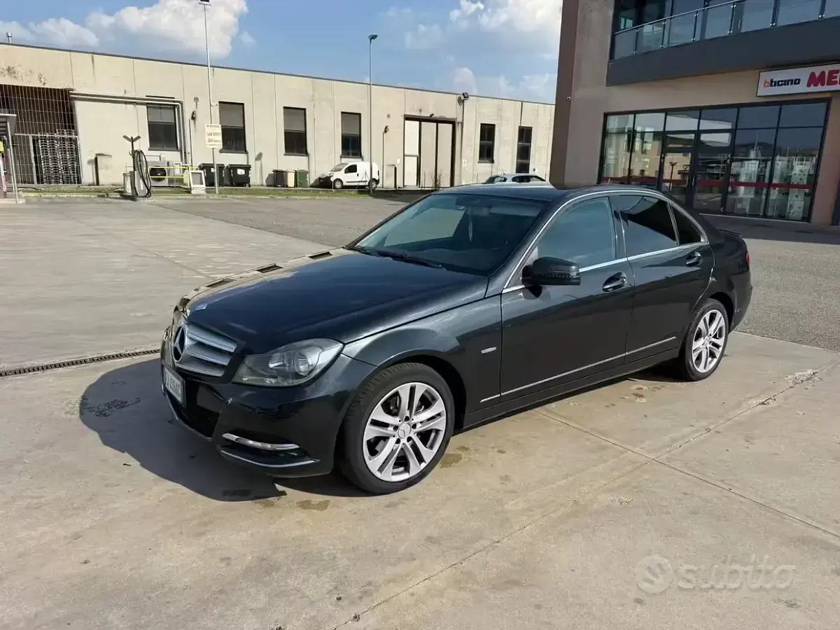 Usata Mercedes C200 136 CV (100 kW) 2011 Berlina