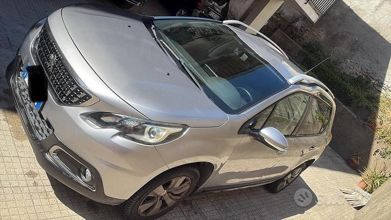 Usata Peugeot 2008 99 CV (72 kW) 2017 Grigio SUV