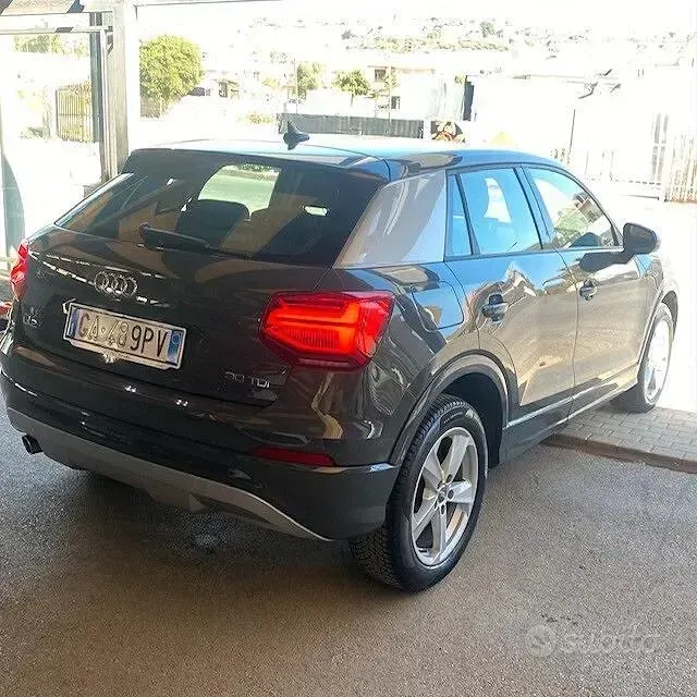 Usata Audi Q2 116 CV (85 kW) 2019 Grigio SUV