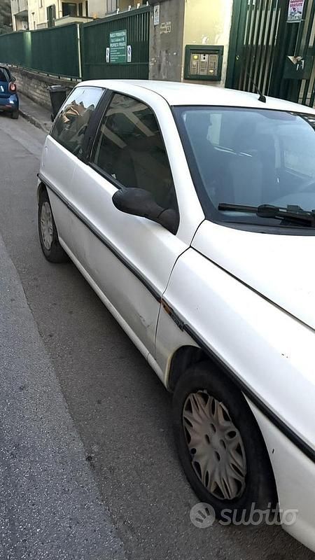 Usata Lancia Ypsilon 2000 Bianco Utilitaria