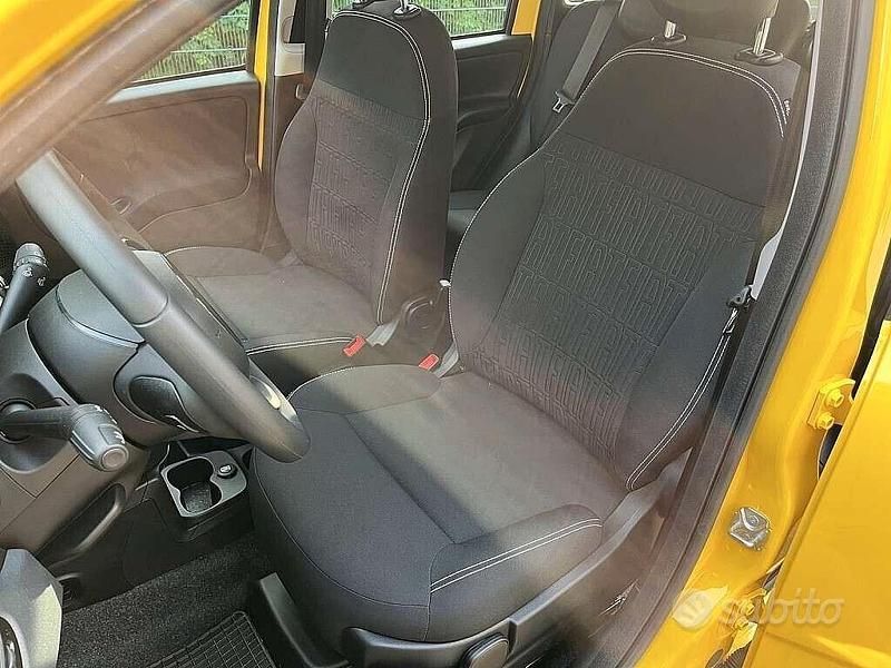 Nuova Fiat Panda 70 CV (51 kW) 2025 Giallo Utilitaria