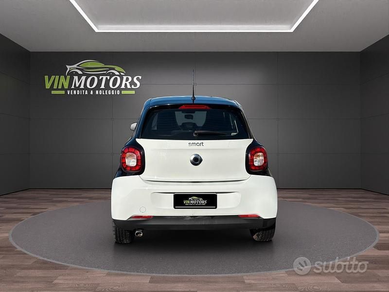 Usata Smart ForFour Prime 70 CV (51 kW) 2016 Bianco Utilitaria