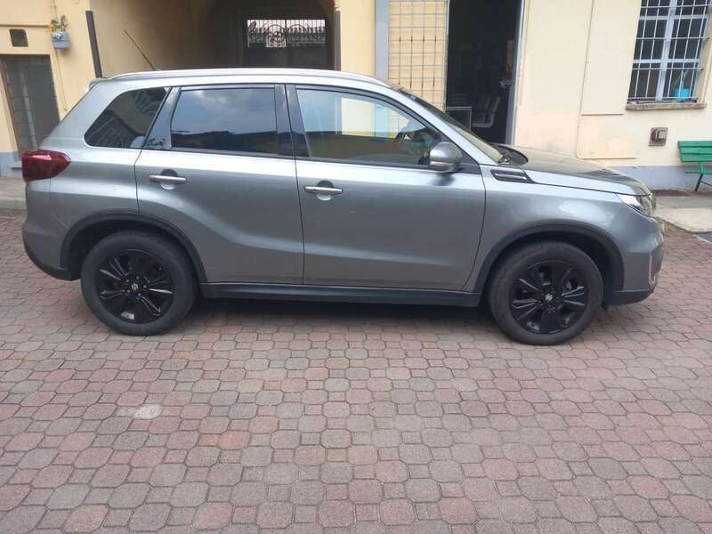 Usata Suzuki Vitara 129 CV (94 kW) 2020 Grigio SUV