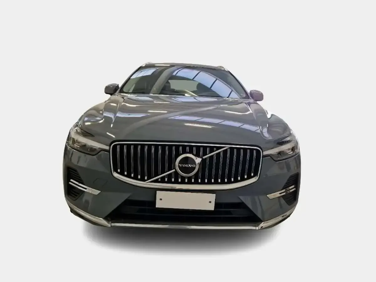 Usata Volvo XC60 Plus 253 CV (186 kW) 2023 Grigio SUV