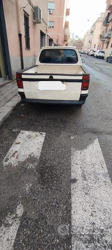 Usata Skoda Pick-up 68 CV (50 kW) 1997 Bianco Pick-up