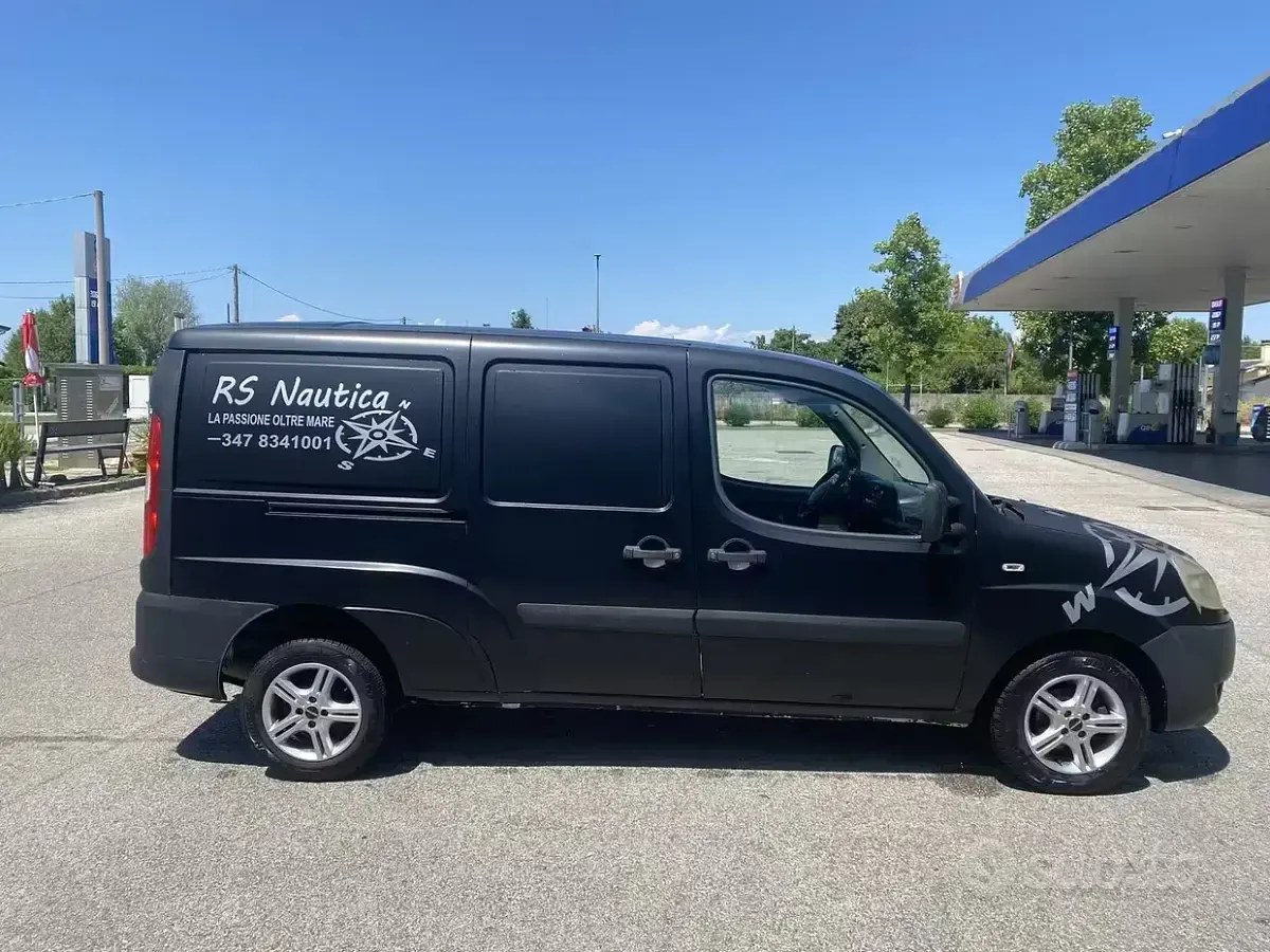 Usata Fiat Doblò 105 CV (77 kW) 2006 Nero Monovolume