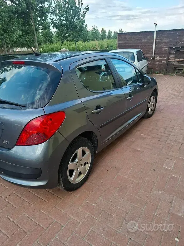 Usata Peugeot 207 73 CV (53 kW) 2009 Grigio Berlina