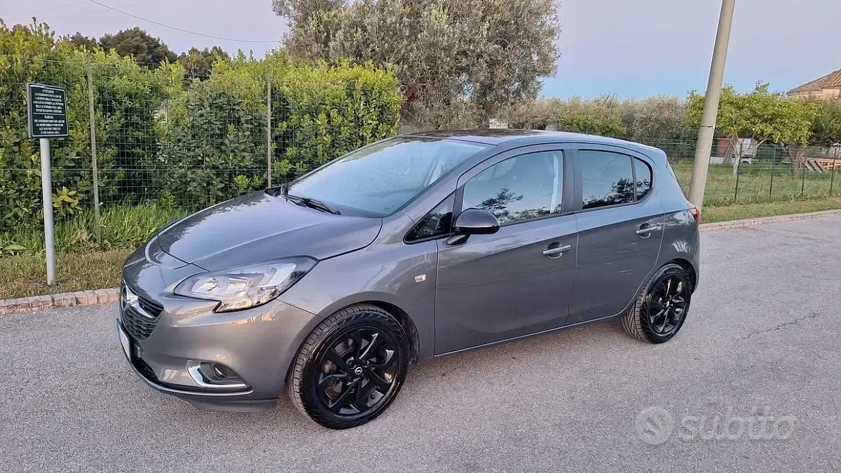 Usata Opel Corsa 116 CV (85 kW) 2015 Grigio Utilitaria