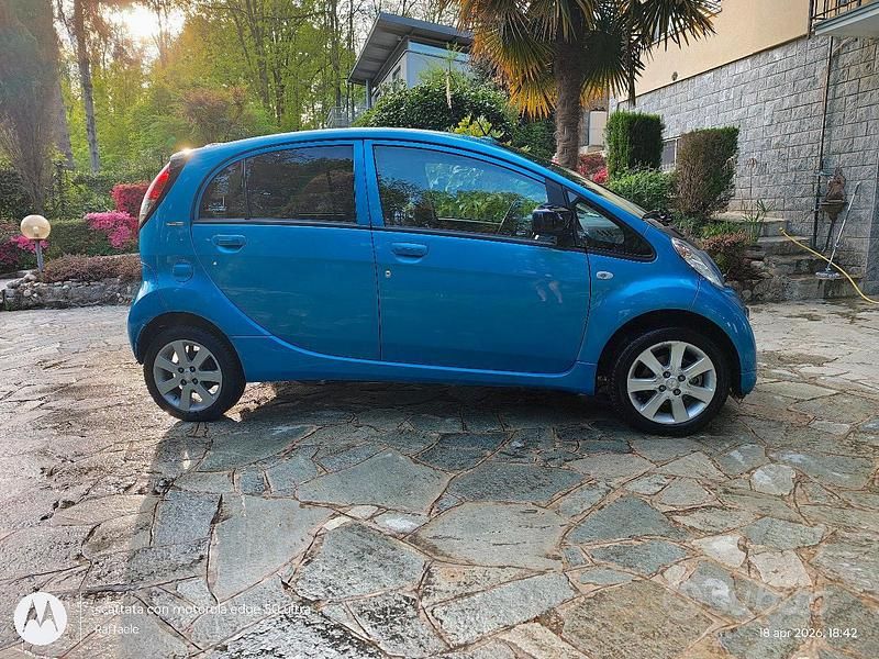 Usata Peugeot iON 49 kW (67 CV) 2011 Blu Utilitaria