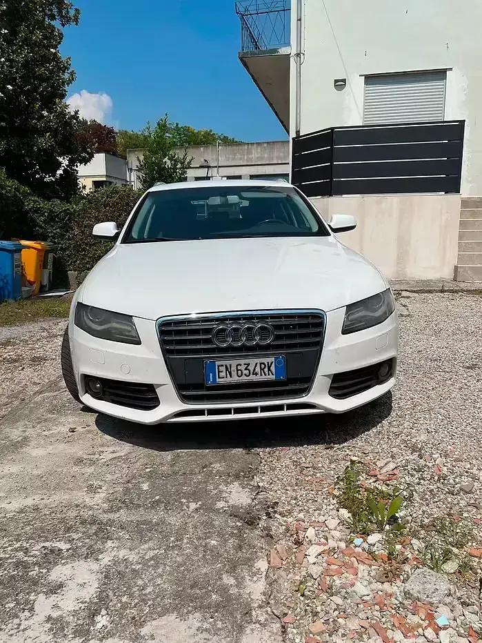 Usata Audi A4 Comfort 120 CV (88 kW) 2012 Bianco Station wagon
