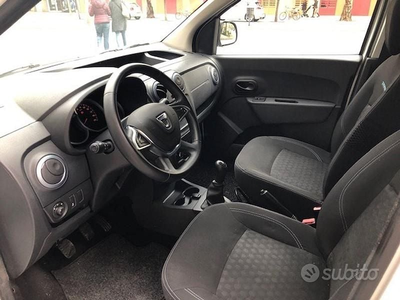 Usata Dacia Dokker 116 CV (85 kW) 2019 Blu Monovolume