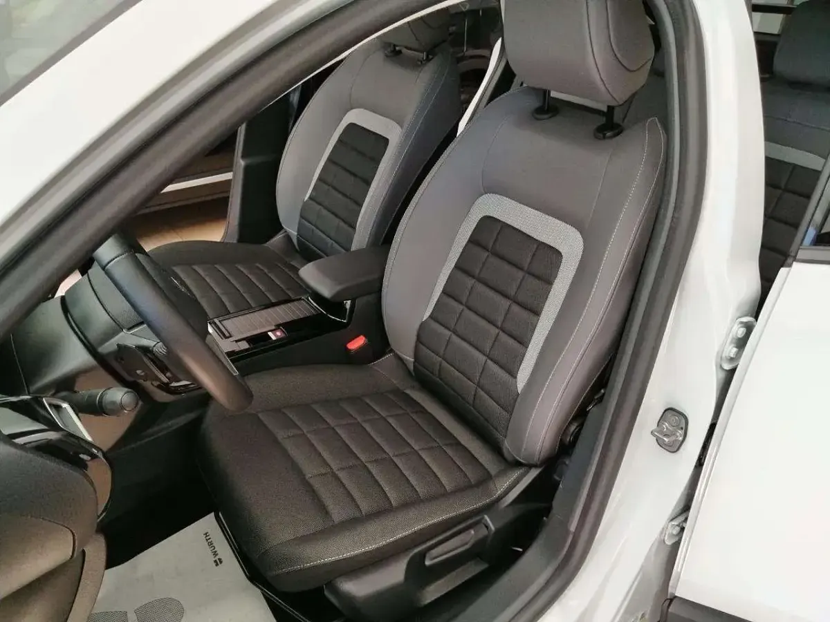 Usata Citroën C4 PureTech 131 CV (96 kW) 2025 Bianco SUV