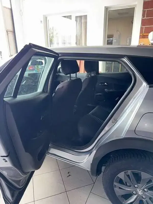 Occasion Peugeot 2008 Active 110 ch (80 kW) 2021 Gris SUV