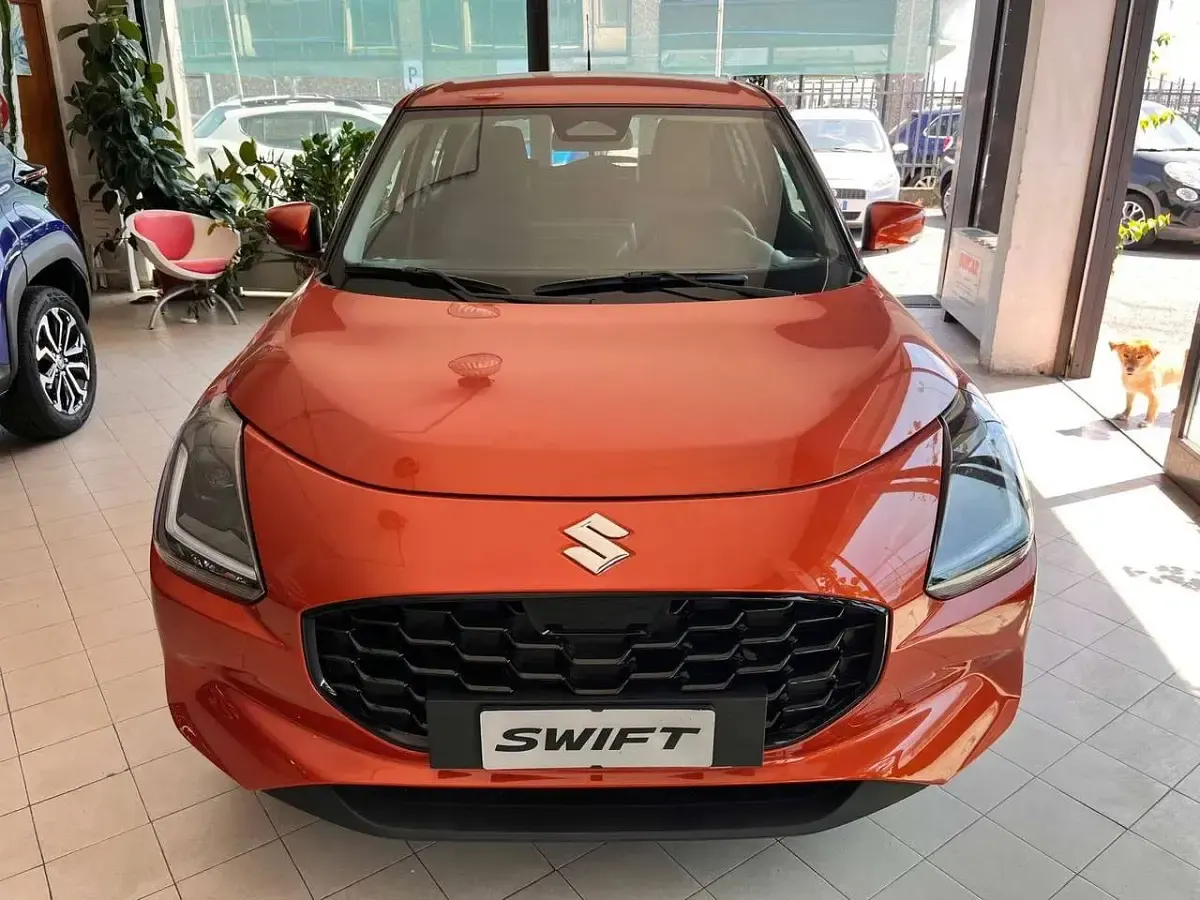 Nuova Suzuki Swift 82 CV (60 kW) 2026 Arancione Utilitaria