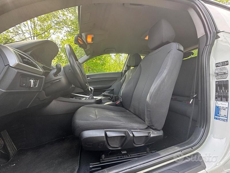 Usata BMW 114 101 CV (74 kW) 2012 Bianco Utilitaria