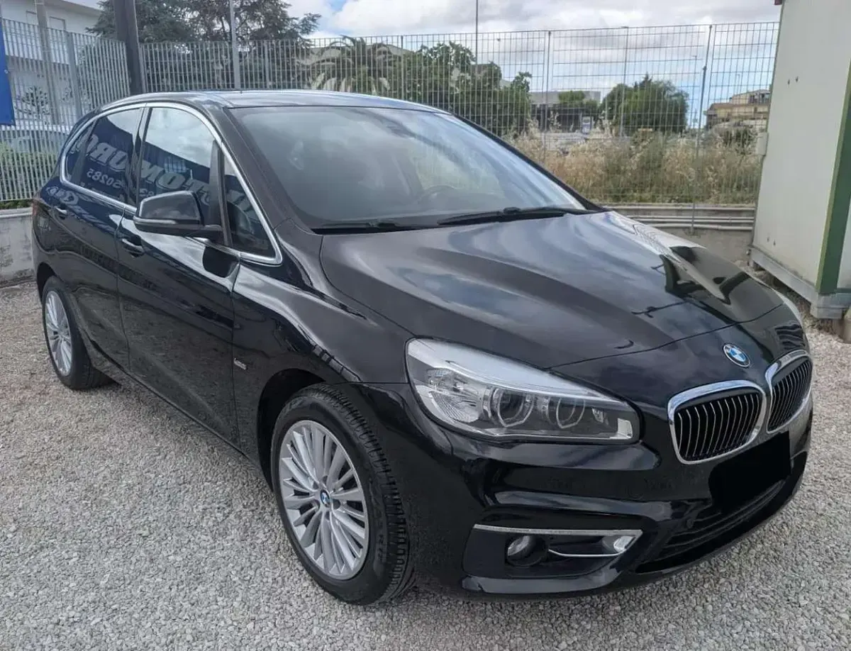 Usata BMW 216 Active Tourer Luxury Line 116 CV (85 kW) 2018 Nero Monovolume
