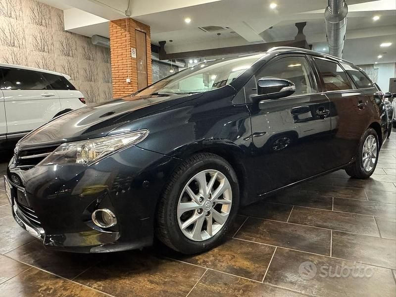 Blu Usata 2013 Toyota Auris Touring Sports Lounge Station wagon | 7490 € (Cara) - Immagine 1/4