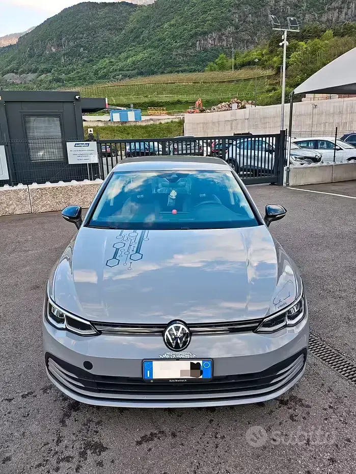 Usata VW Golf VIII Life 130 CV (95 kW) 2022 Berlina
