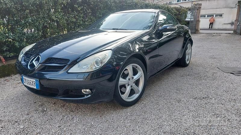 Usata Mercedes SLK200 163 CV (119 kW) 2004 Nero Cabrio