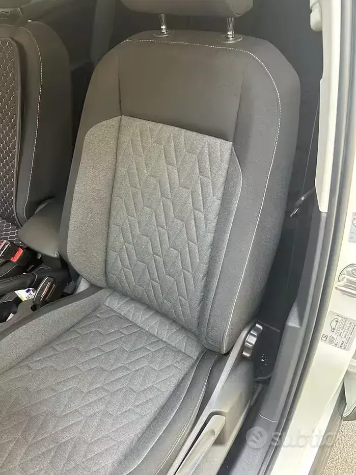 Usata VW T-Cross 95 CV (69 kW) 2024 Bianco SUV