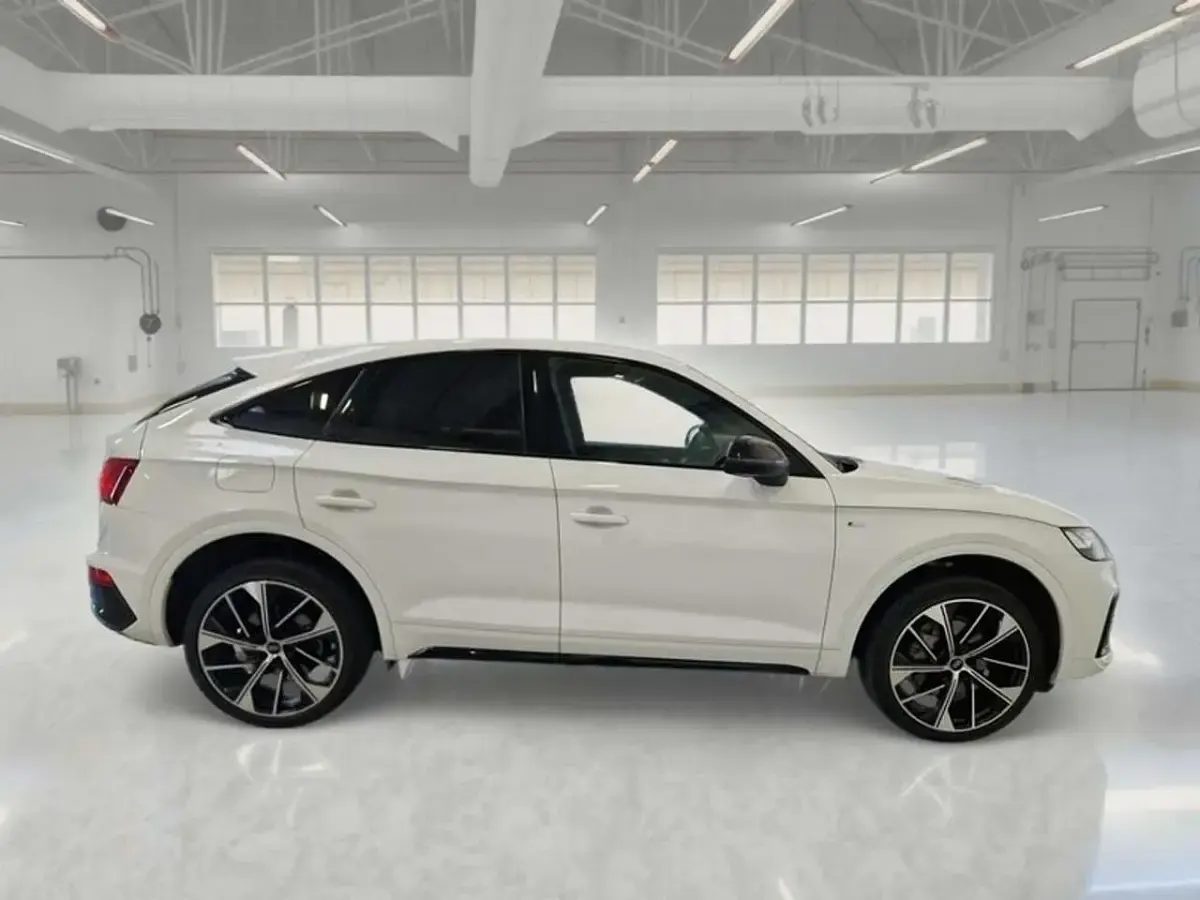 Usata Audi Q5 Sportback 204 CV (150 kW) 2024 Bianco SUV