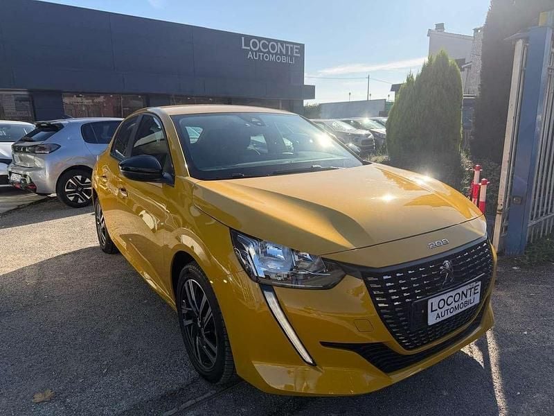 Other Usata 2023 Peugeot 208 Allure Due volumi | 13.490 € (Super prezzo) - Immagine 1/3