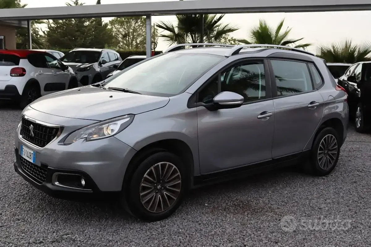 Usata Peugeot 2008 Active 82 CV (60 kW) 2017 Grigio SUV