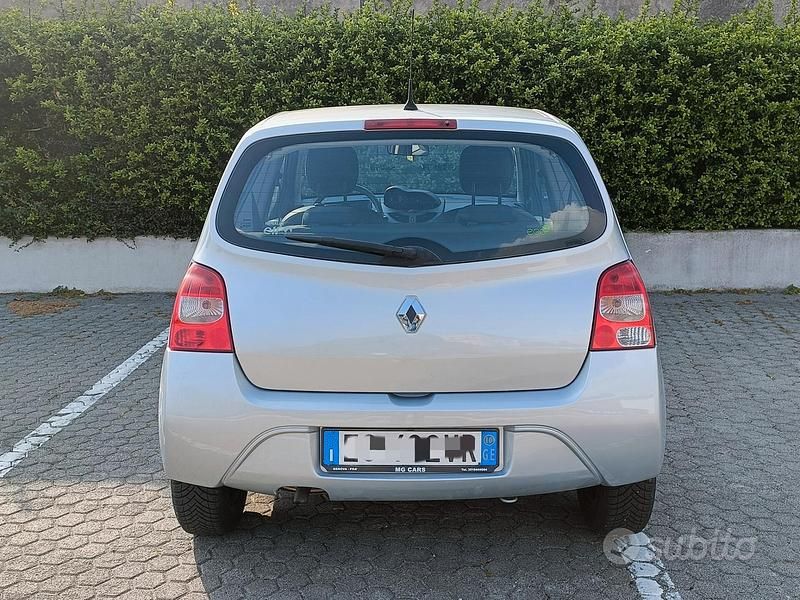 Gebraucht Renault Twingo Dynamique 58 PS (42 kW) 2010 Grau Kleinwagen