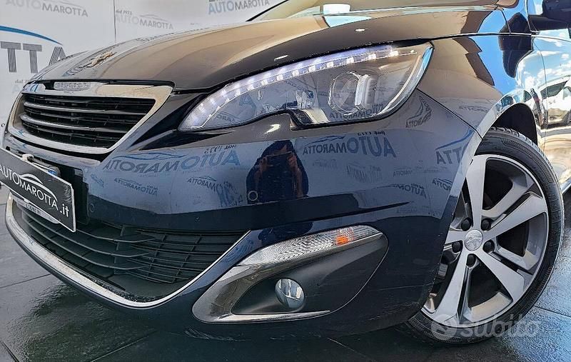 Usata Peugeot 308 SW Allure 120 CV (88 kW) 2017 Blu Station wagon