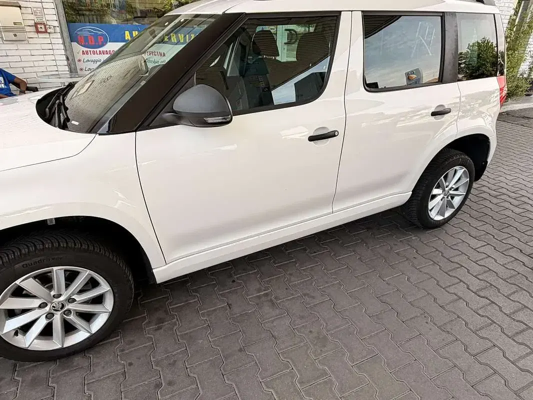 Usata Skoda Yeti Outdoor GreenLine 105 CV (77 kW) 2015 SUV