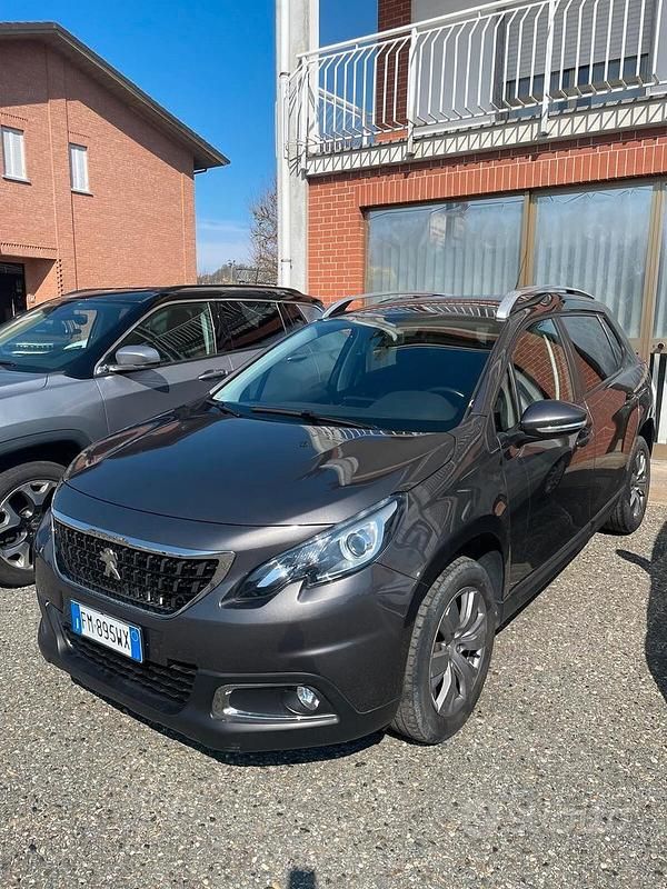 Usata Peugeot 2008 Access 75 CV (55 kW) 2018 Grigio SUV