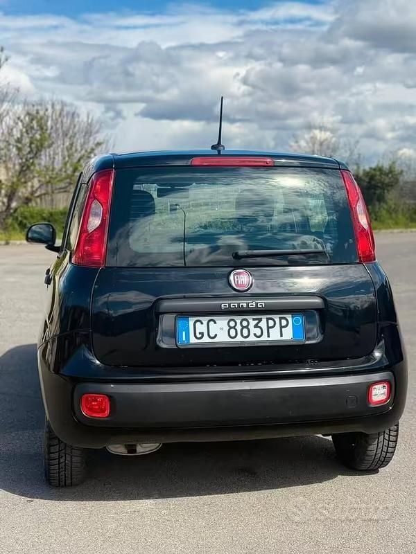 Usata Fiat Panda Lounge 69 CV (50 kW) 2020 Nero Utilitaria