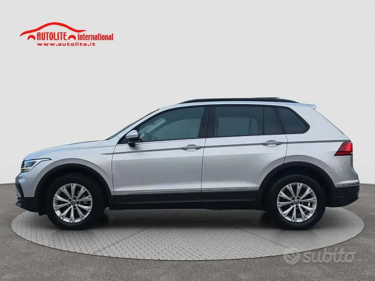 Usata VW Tiguan Life 150 CV (110 kW) 2021 Argento SUV