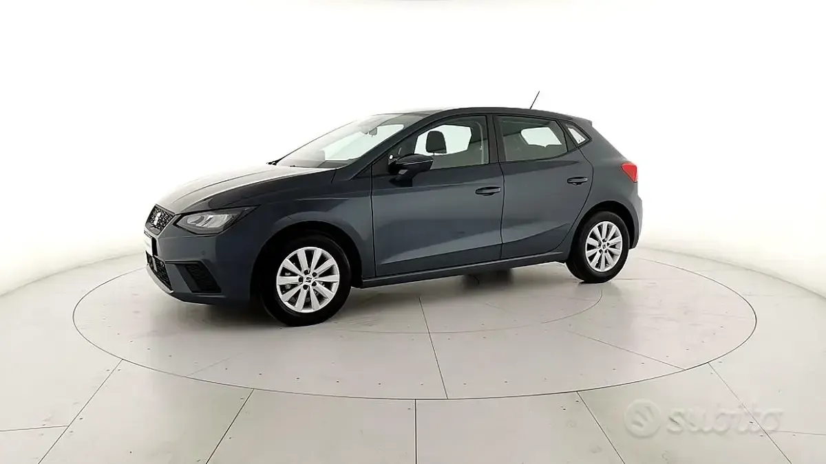 Usata Seat Ibiza Business 95 CV (69 kW) 2024 Grigio Utilitaria