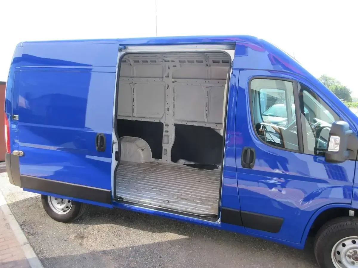 Usata Citroën Jumper 120 CV (88 kW) 2022 Blu/azzurro Monovolume