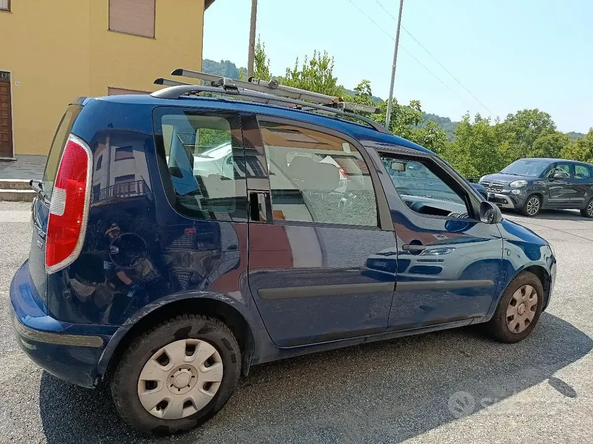 Usata Skoda Roomster 69 CV (50 kW) 2009 Bluazzurro Monovolume