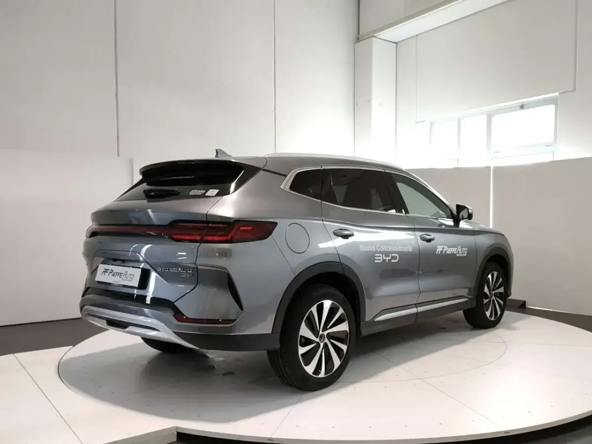 Usata BYD Seal U Design 177 CV (130 kW) 2025 Time grey SUV