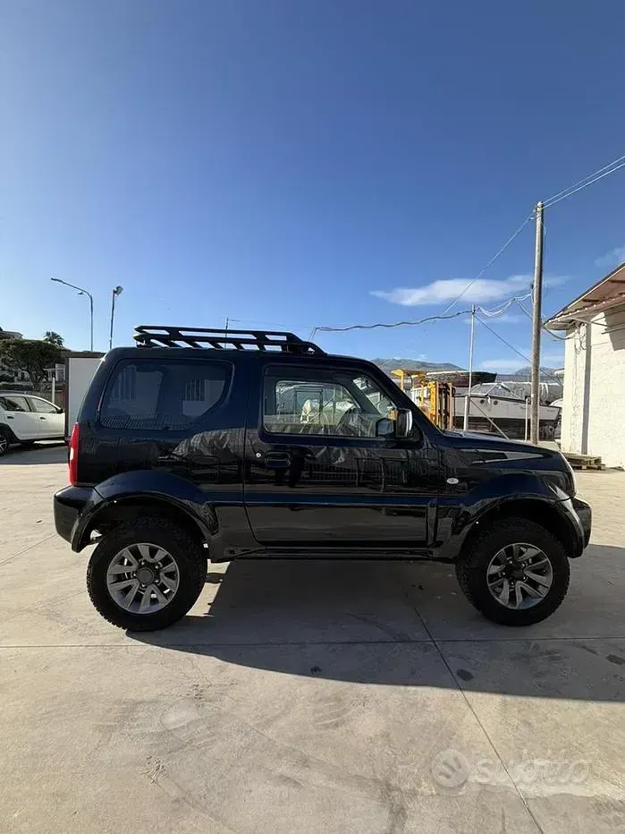 Usata Suzuki Jimny 85 CV (62 kW) 2016 Nero SUV