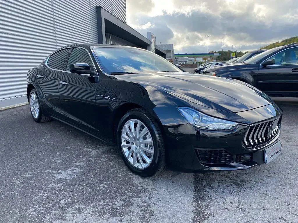 Usata Maserati Ghibli GranLusso 275 CV (202 kW) 2018 Nero Berlina