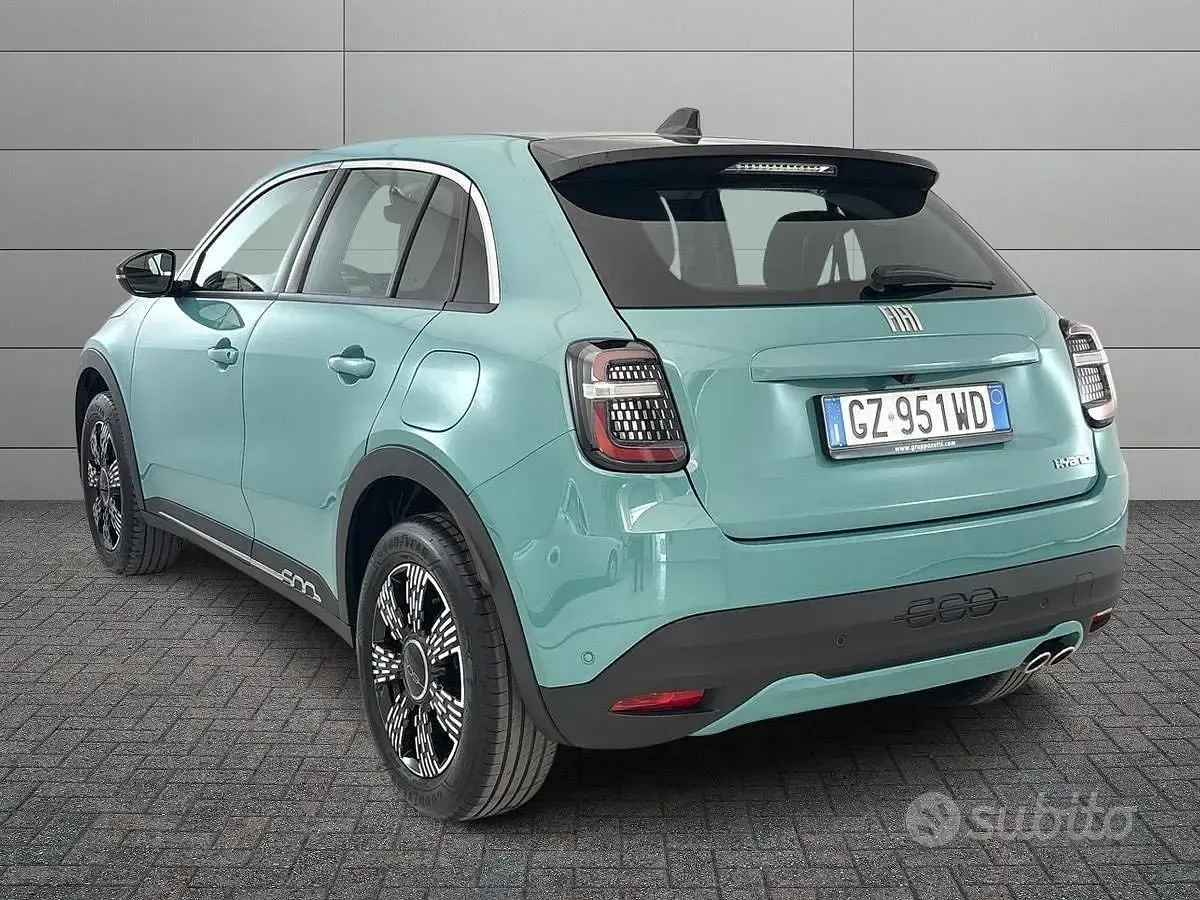 Usata Fiat 600 136 CV (100 kW) 2025 Bluazzurro SUV