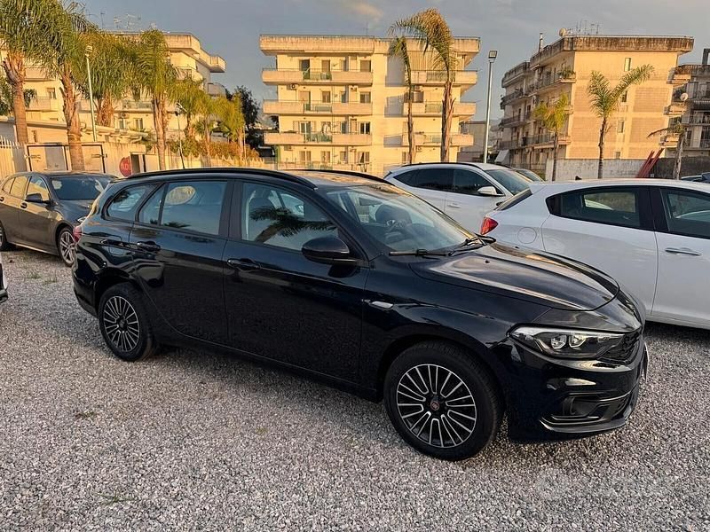 Usata Fiat Tipo 100 CV (73 kW) 2023 Nero Station wagon