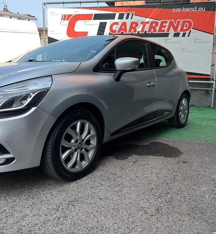 Usata Renault Clio IV Business 89 CV (65 kW) 2018 Grigio Berlina